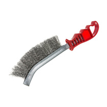 Щетка стальная с изогнутой пластиковой ручкой MOS, тип А