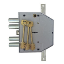 Замок с усиленным засовом ЗГС-01 правый с защелкой