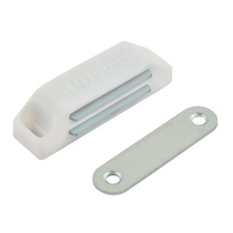 Защелка магнитная №2 белая